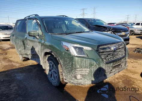 2022 Subaru Forester Premium z USA, uszkodzony, nr VIN JF2SKAEC5NH407477